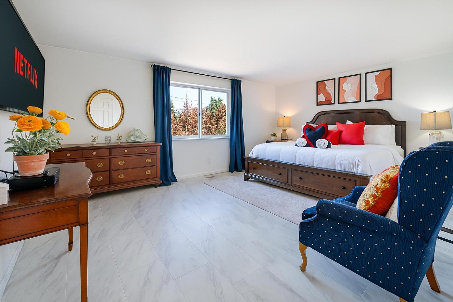 Serenity Retreat: Four-bedroom Oasis Near Seattle * Lynnwood